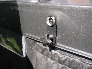 Locking the WSA-2000 wind blocker