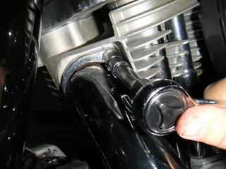 Opening the exhaust nuts